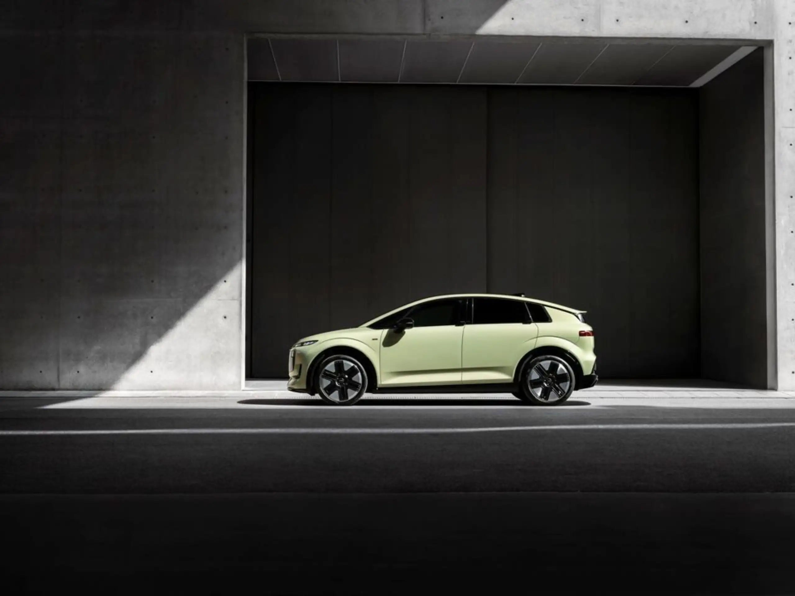Audi A2 e-tron Offers Up to 401 Miles of Range
