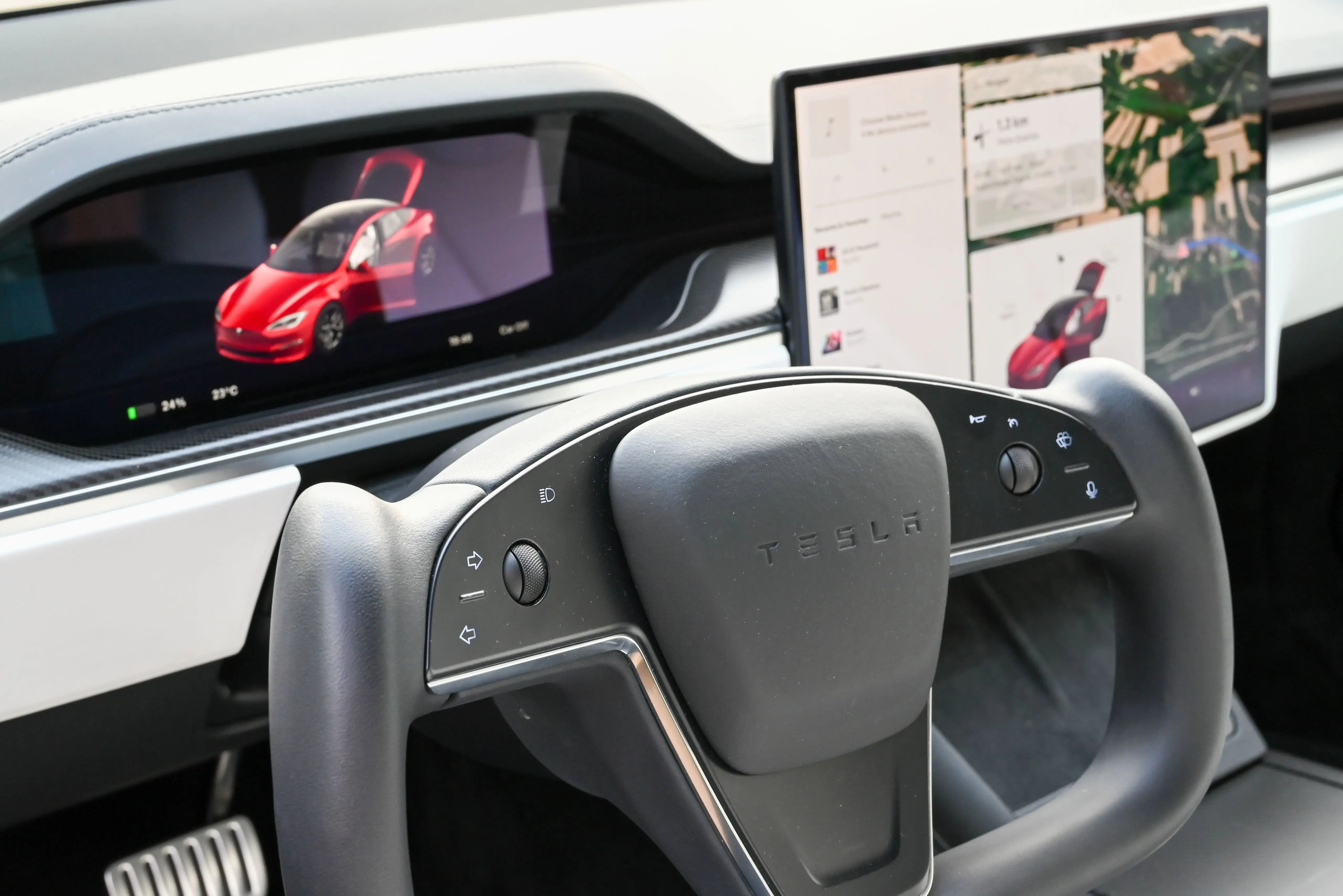 Tesla FSD v15 and Optimus Get New Timelines