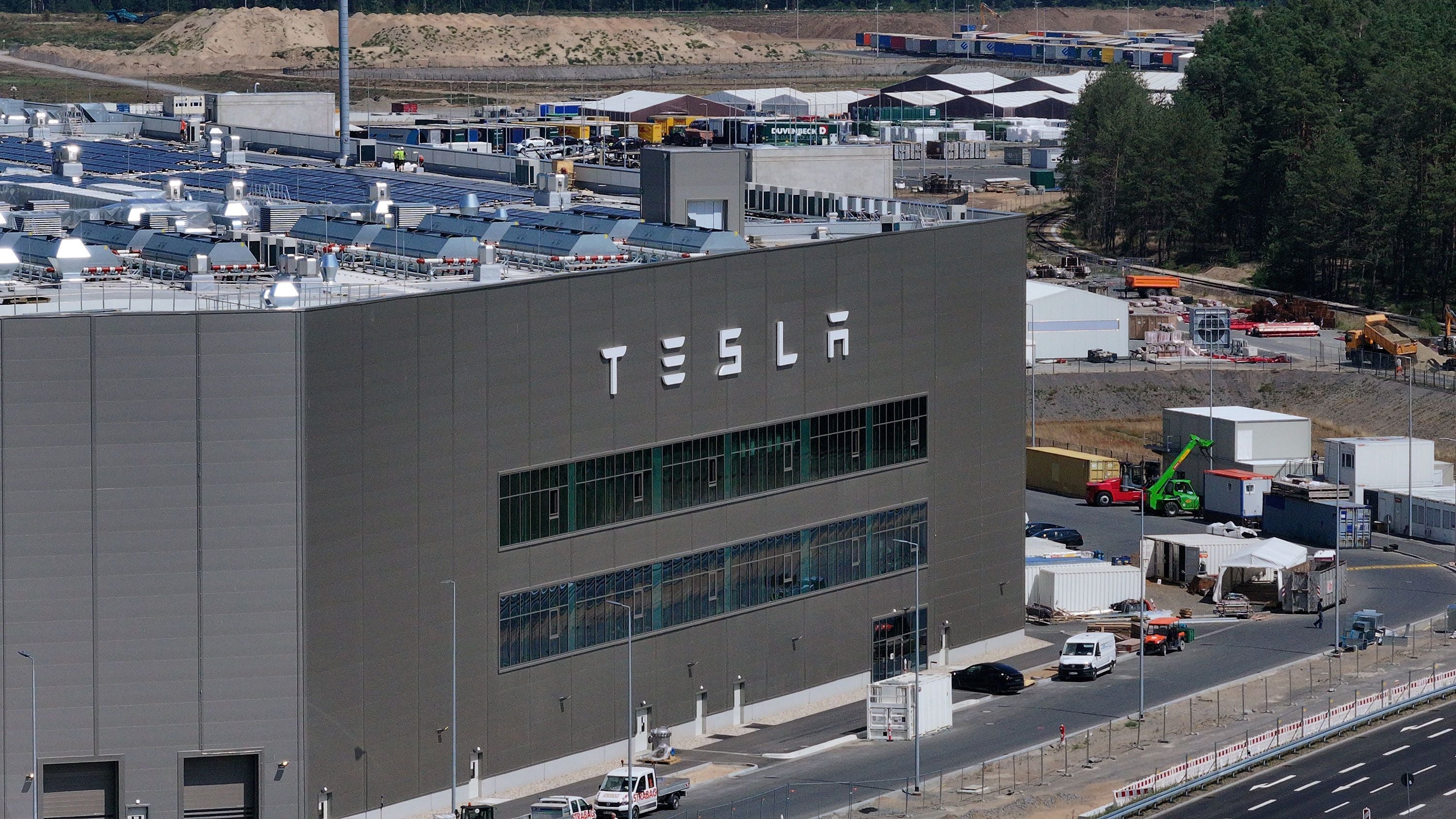 Tesla Plans $10.1B Texas Solar Cell Factory