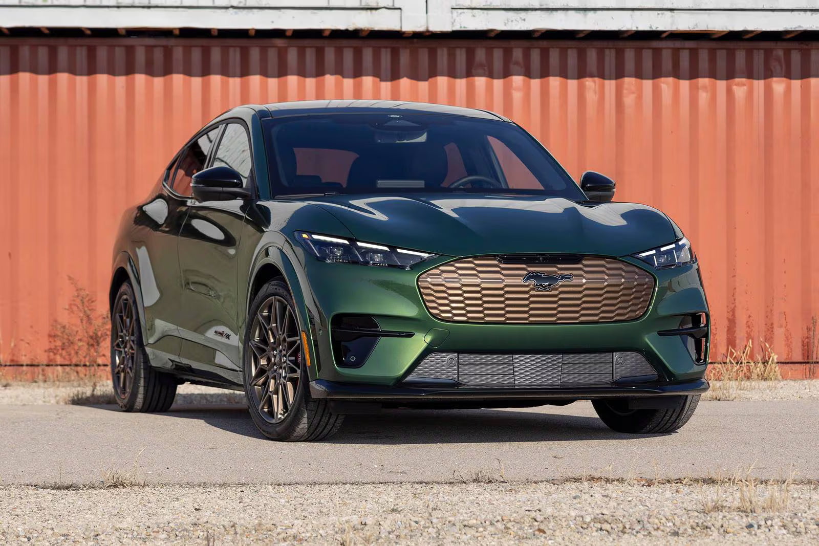 Ford Explores Potential EV Partnership With Geely as Global Alliances Accelerate