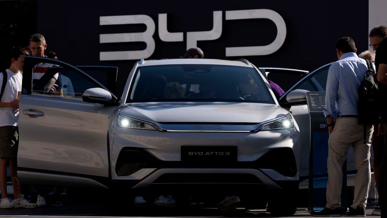 Canada Cuts Tariffs on Chinese EVs, Splitting North America’s Auto Strategy
