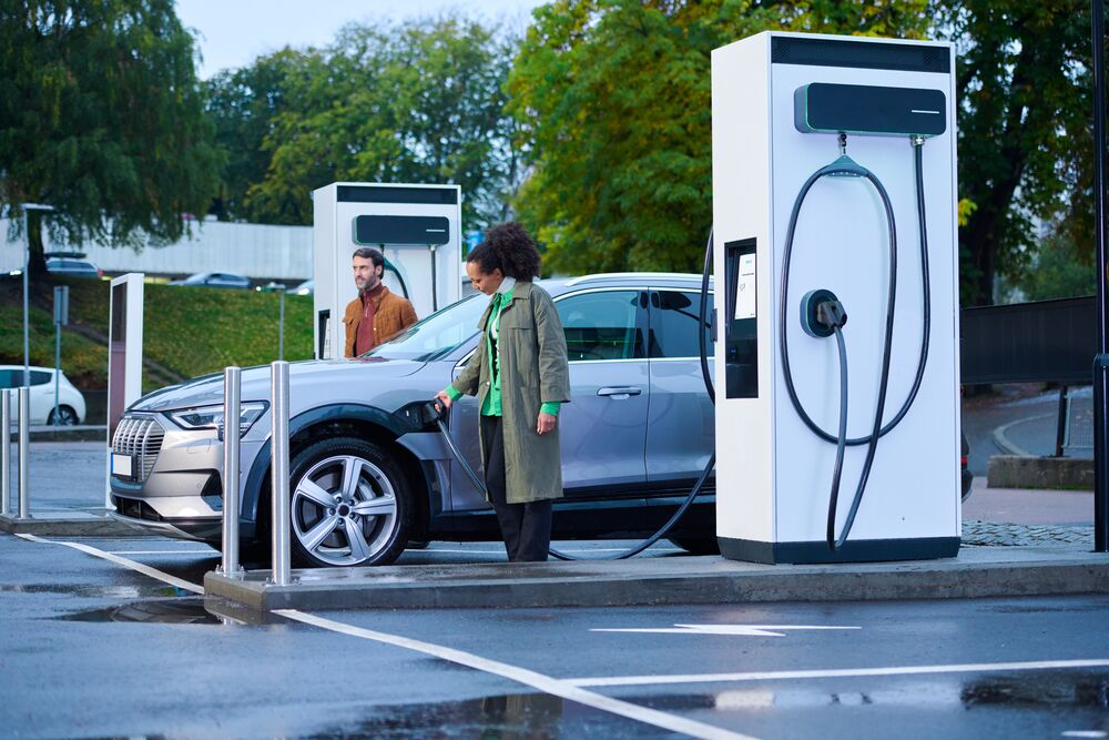 U.S. Public EV Chargers Surpass 250,000 Ports
