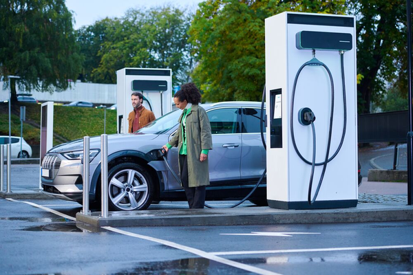 U.S. Public EV Chargers Surpass 250,000 Ports