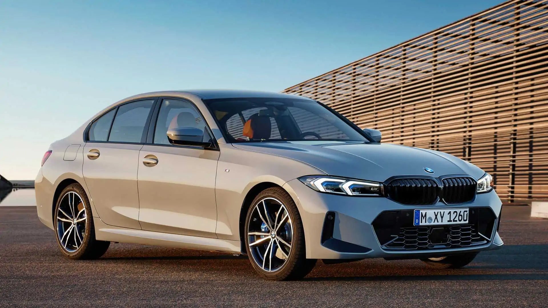 Do Range-Extender EVs Still Make Sense for BMW Today?